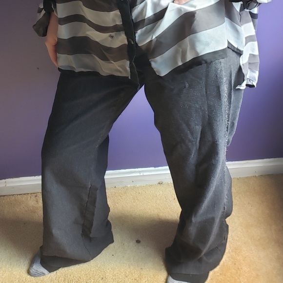 Bottoms - Picture 2 of 4